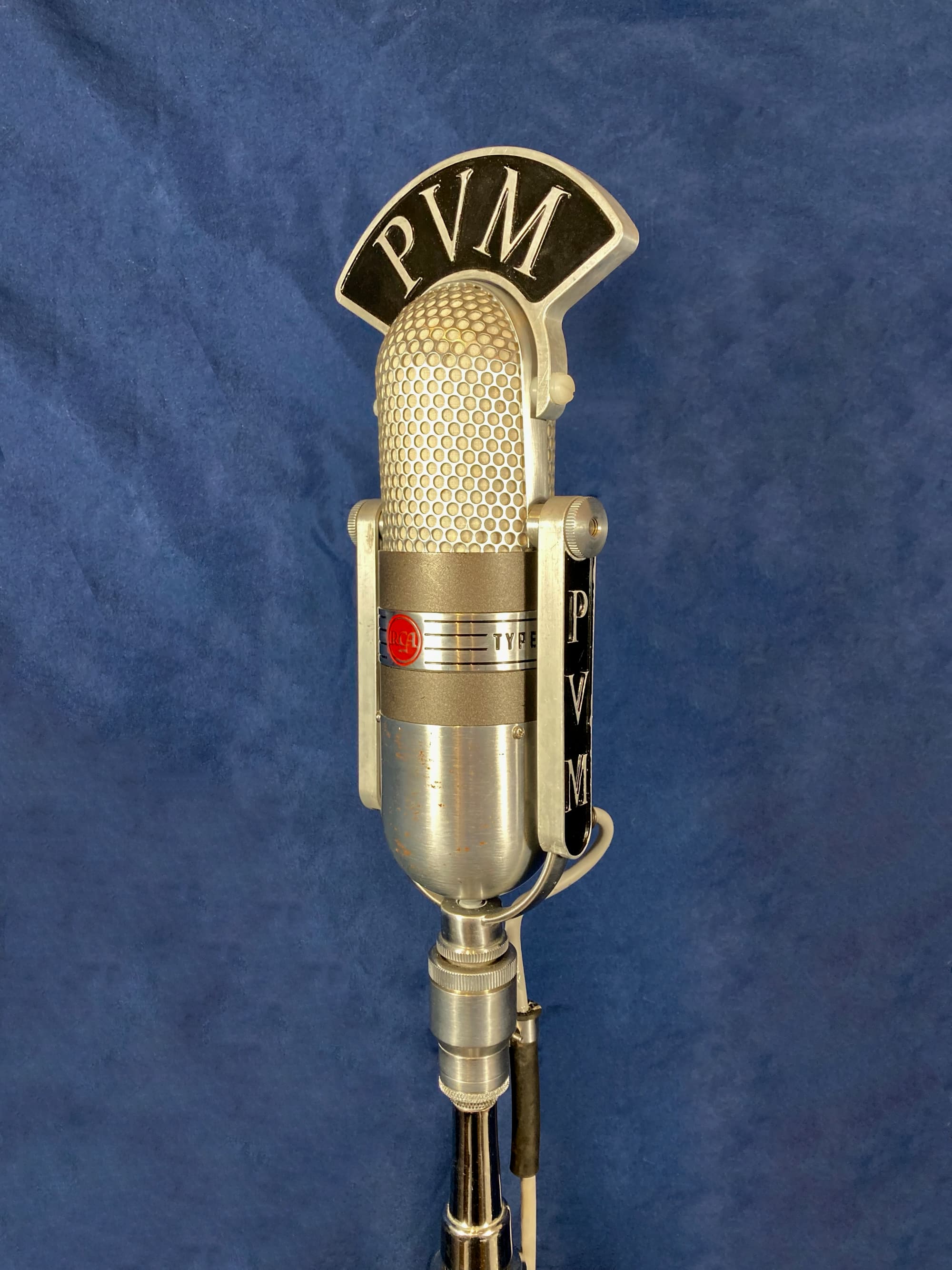 Replica RCA-77DX ribbon microphone